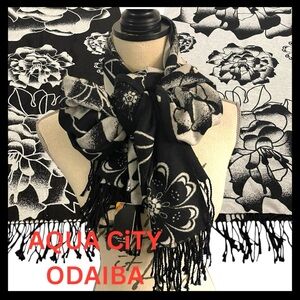 NWT Aqua City (Japan) Black/White Floral Mulberry Silk Reversible Blanket Wrap